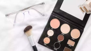 Makeup Tips for Glasses Wearers