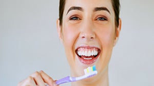 How To Whiten Your Teeth At Home