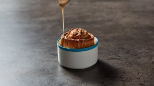 Kanelsnegle i kop | Protein cinnamon roll mug cake