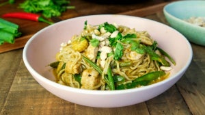 Тайландско зелено къри с нудли  Бързо, лесно, вкусно