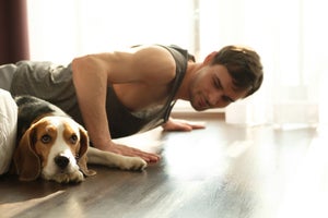Zu Hause trainieren | Alternative Trainingsgewichte für dein Home-Workout