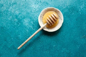 3 Manuka Honey Benefits You Should Know About