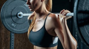 Entrenamiento con barra para mujeres | 7 ejercicios con barra para tonificar y ganar músculo