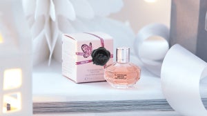 Floral Fragrance with Viktor&Rolf’s Flowerbomb Nectar