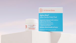 GLOSSYBOX Summer Essentials Kit: Dr. Dennis Gross & First Aid Beauty