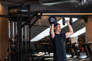 Train je rear delts met 4 eenvoudige bewegingen | Myprotein Masterclass