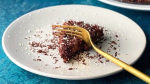 Šokoladinis tortas: keturi ingredientai ir jokio kepimo