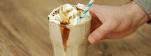 Proteinová ledová káva | Čokoládo-kokosové frappé