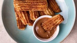 Zdravé pečené churros s proteinovou pomazánkou