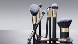 How to Properly Care for your Makeup Brushes