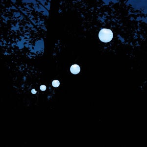 Everbright Solar Party Lights - 16 White Balls