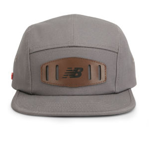 New Balance Unisex Street 5 Panel Flat Peak Baseball Cap - Cotton Twill Light Grey