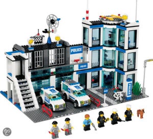 LEGO City Police Station (7498)