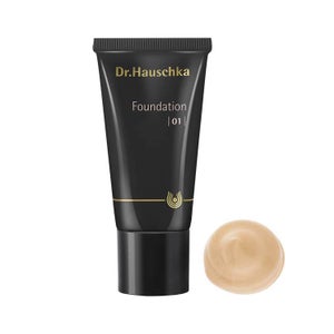 Dr. Hauschka Foundation 01 - Macadamia