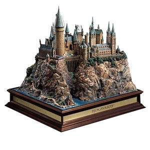 Harry Potter Hogwarts School Sculpture