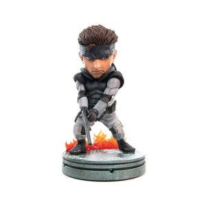 First 4 Figures Metal Gear Solid PVC SD Statue Solid Snake 20 cm