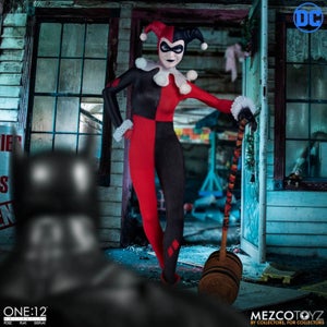 Mezco Harley Quinn Deluxe One:12 Action Figure