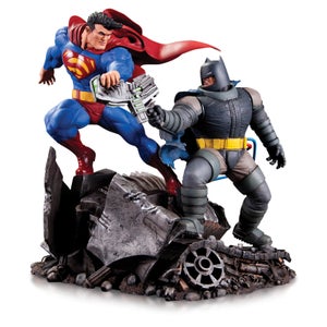 Mini statuette affrontement Batman contre Superman – DC Comics