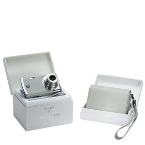 GE Create by Jason Wu Digital Camera - Silver (12MP, 3 x Optical Zoom, 2.7 Inch LCD) with a Jason Wu Grey Leather Case