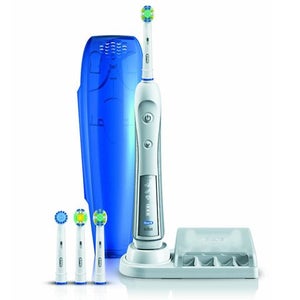 Oral B PC4000 Toothbrush