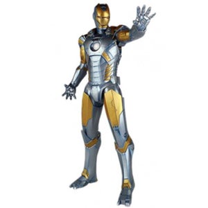 Gentle Giant Marvel Sorayama Iron Man 1:4 Scale Statue