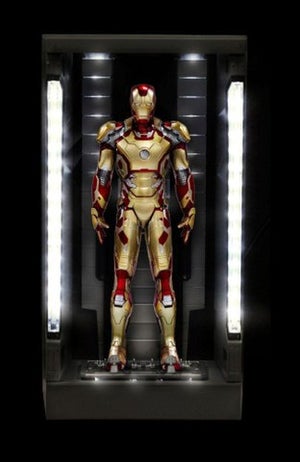 Dragon Action Heroes Marvel Iron Man MK42 with Hall of Armour 1:9 Scale Vignette
