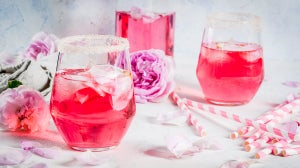 How to Make the Perfect Rose Infusion Drink