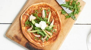 Pizza Exante con Rucola, Formaggio, Pollo e Avocado