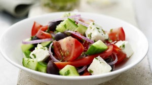 Insalata Greca con Feta e Olive