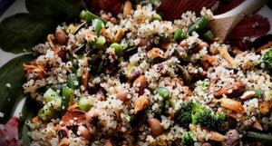 Quinoa Salat mit Bohnen-Dip