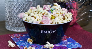 Kunterbuntes Partypopcorn | Leckeres Popcorn Rezept