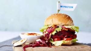 Vegane BBQ Rotebeete Burger | 15-Minuten Rezept