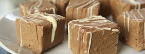 Gesundes Schokoladen Fudge Rezept | Zuckerarm & Proteinreich