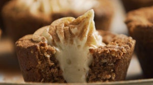 Cheesecake em Copinhos de Biscoito | Receita Macro-Friendly