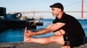 Yoga para recuperação de treino intenso: top 5 posições