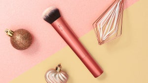 Real Techniques: The Bestselling Makeup Brushes By Pixiwoo