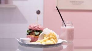 GLOSSYBOX goes rosa Food! Ab jetzt gibt’s Burger und Co im GLOSSY Style