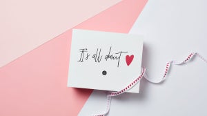 GLOSSYBOX im Februar: Wir sind verliebt in unsere It’s all about love Edition!