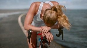 Trening interwałowy na rowerze stacjonarnym | Spal kalorie i pozbądź się tłuszczu | Popraw swoją wydolność