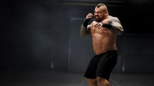 Senki sem hiszi el, hogy a 16 éves Eddie Hall van ezen a régi képen