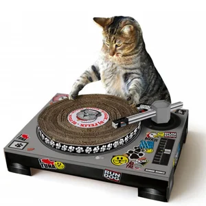 CAT SCRATCH TURNTABLE