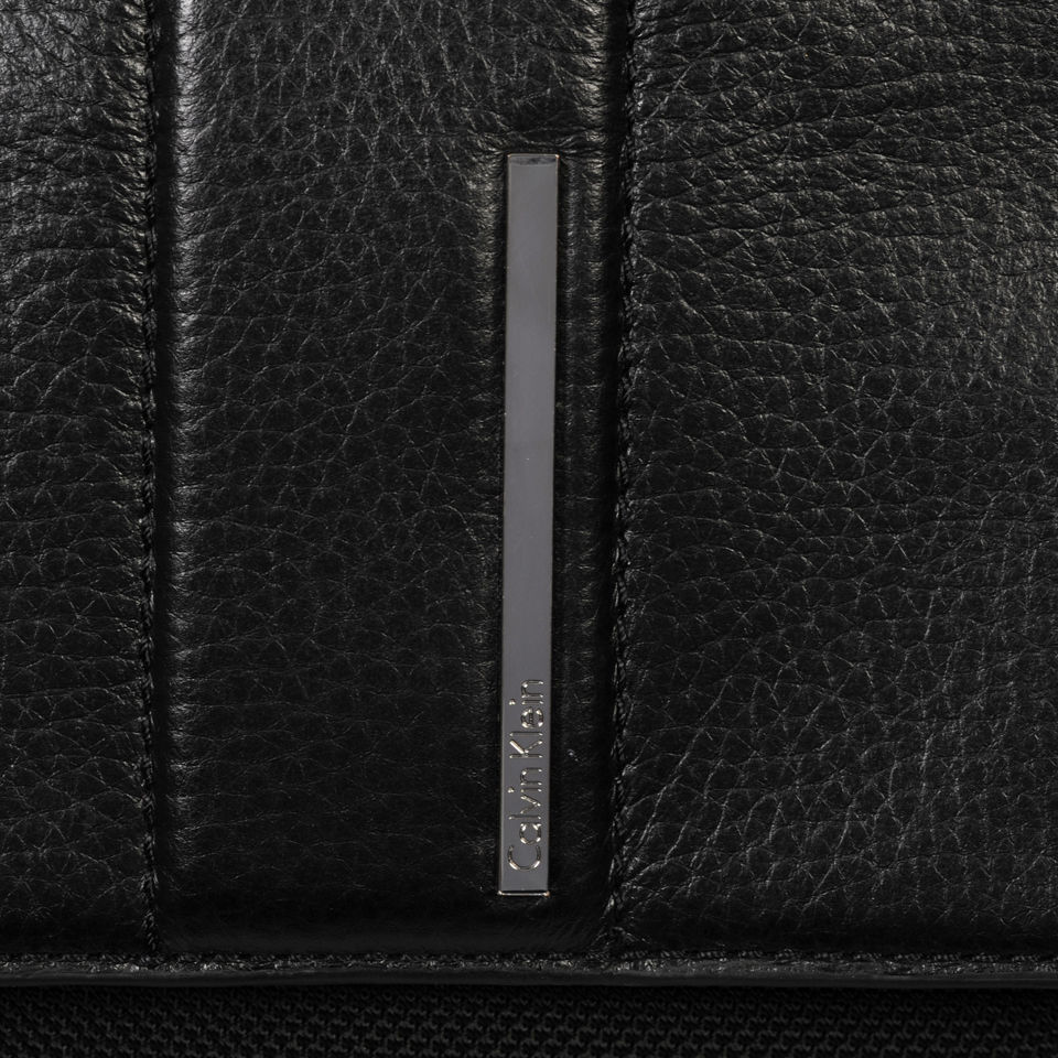 Calvin Klein Men's Luca Pebble Leather Crossbody Bag - Black