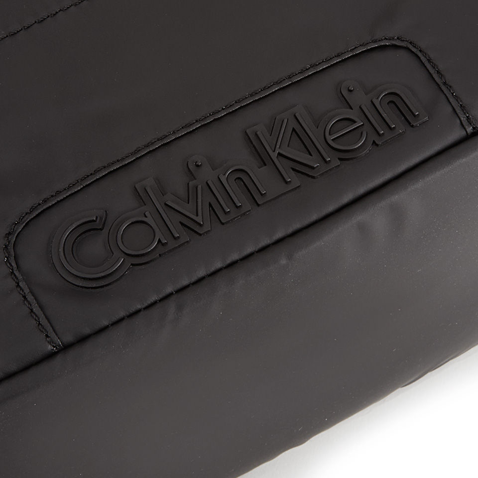Calvin Klein Men's Metro Wash Bag - Black
