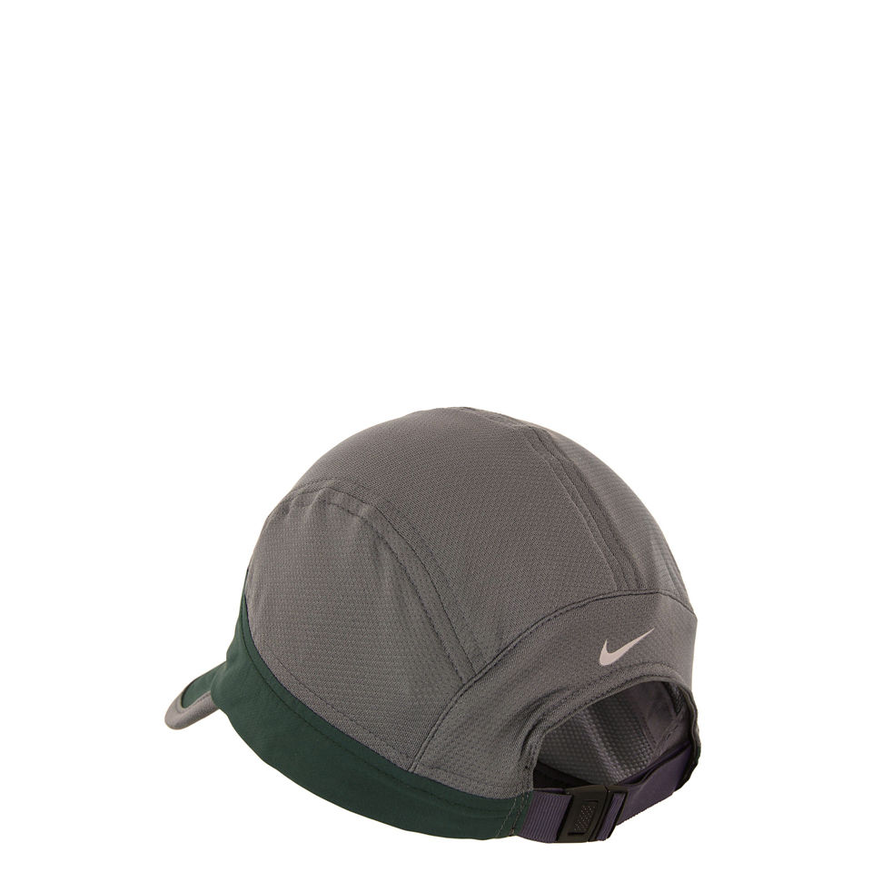 Nike gyakusou running cap shop