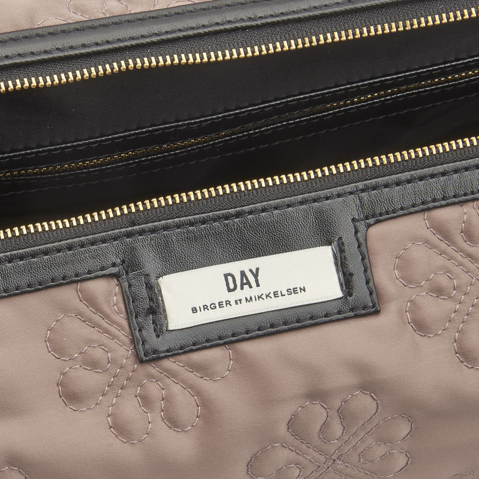 Day Birger et Mikkelsen Gweneth Sign Yoga Bag - Pink