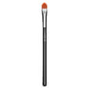 MAC 195 Concealer brush MAC 195 Concealer brush