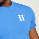 Core T-Shirt (muskelbetonend) – himmelblau