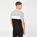 Camiseta Entallada con Panel Triple - Negro / Plata / Blanco