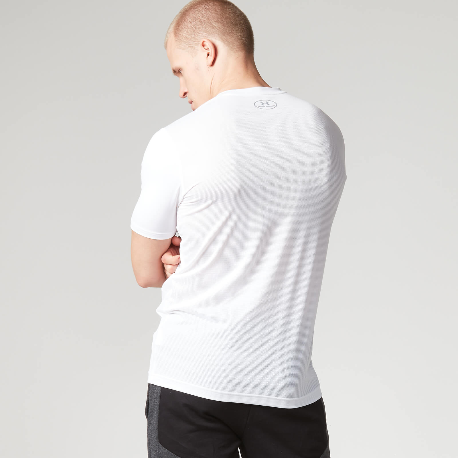 アンダーアーマー・メンズTシャツ (白/黒) | Myprotein