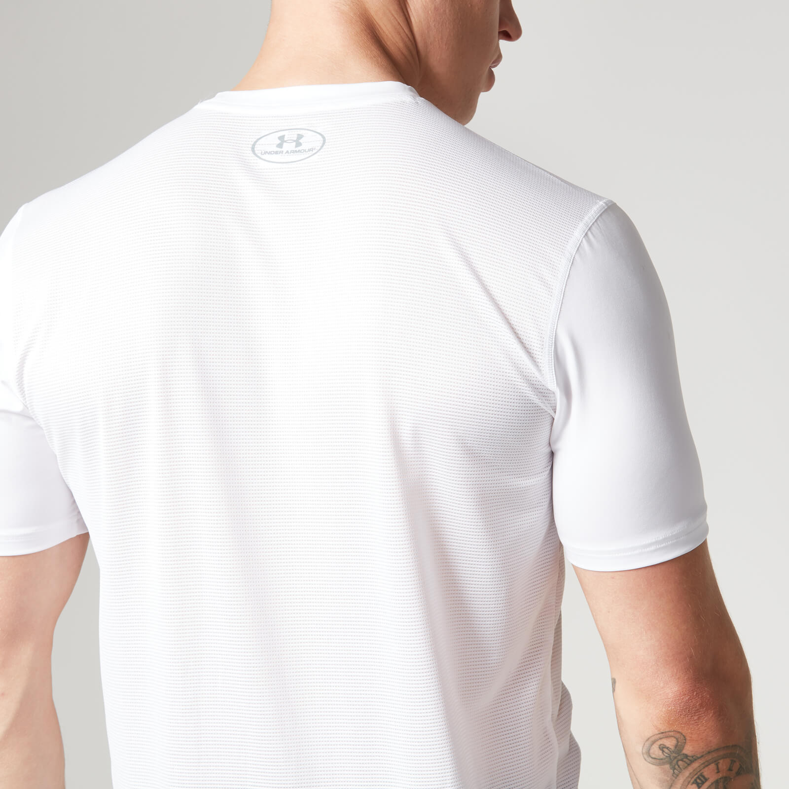 アンダーアーマー・メンズTシャツ (白/黒) | Myprotein